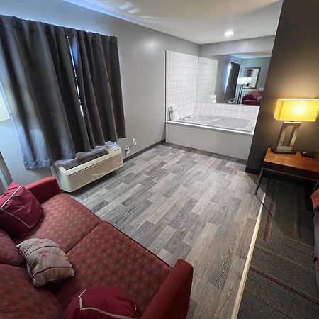 American Inn And Suites Ionia Kültér fotó