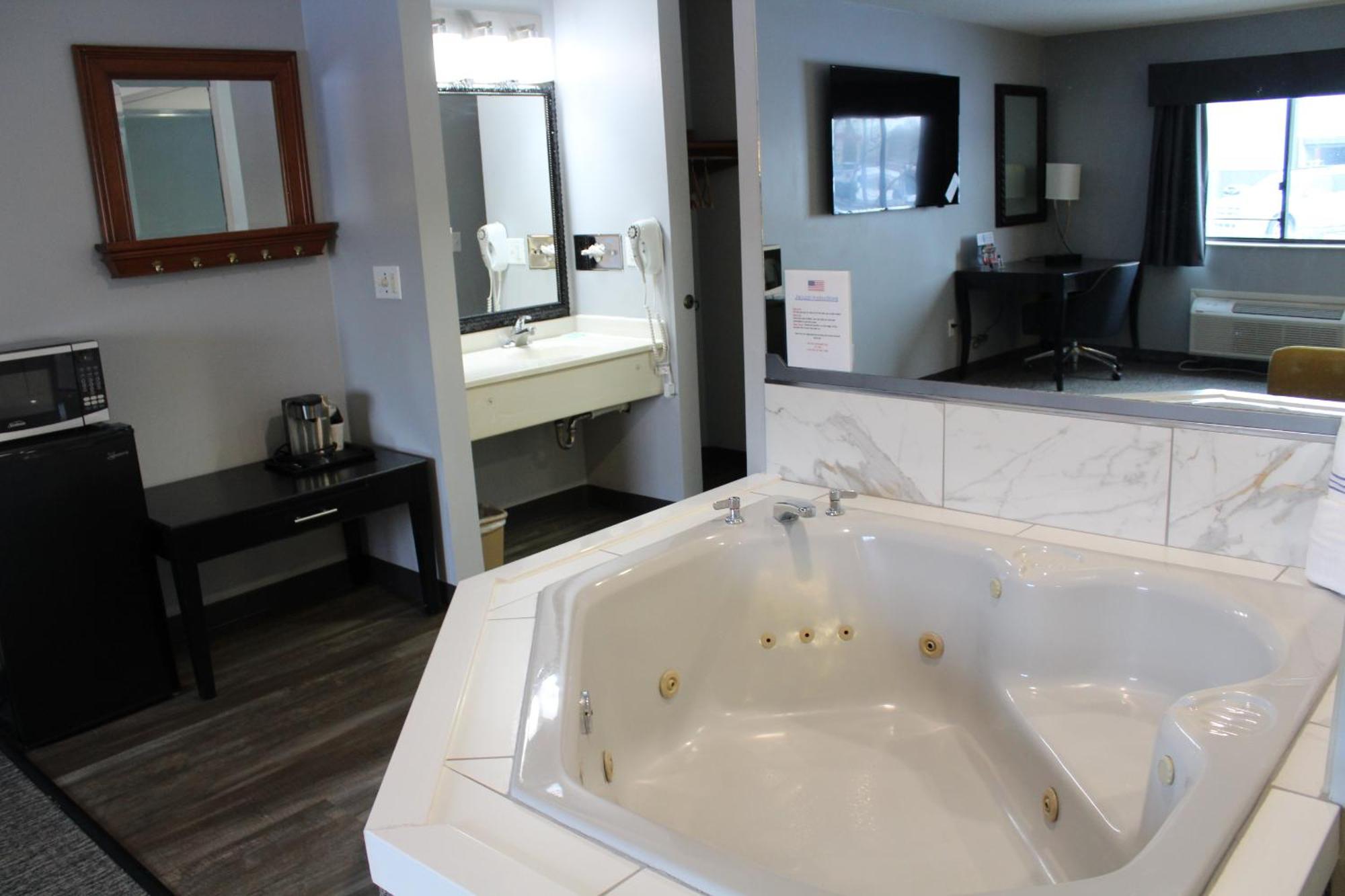 American Inn And Suites Ionia Kültér fotó