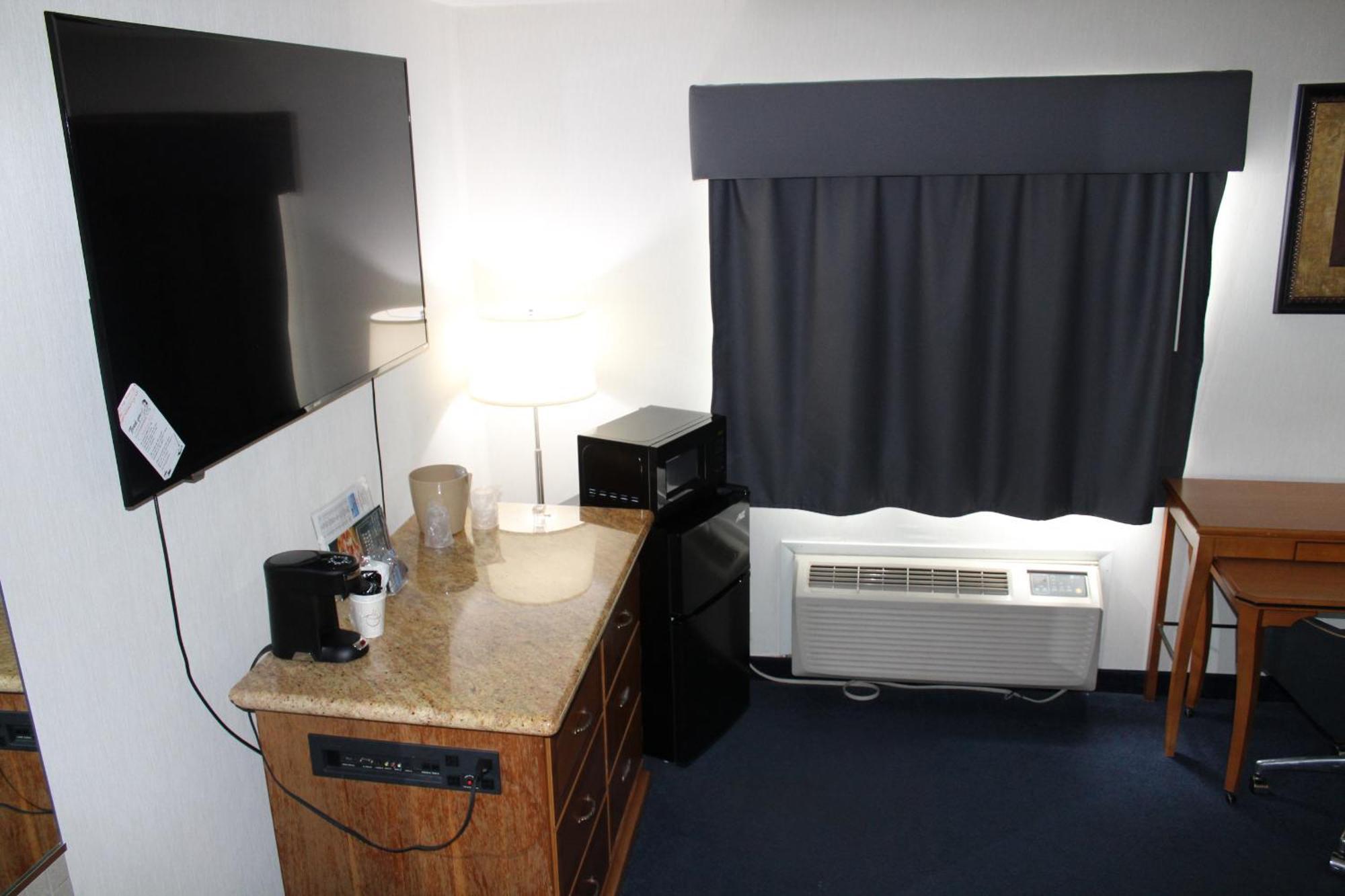 American Inn And Suites Ionia Kültér fotó