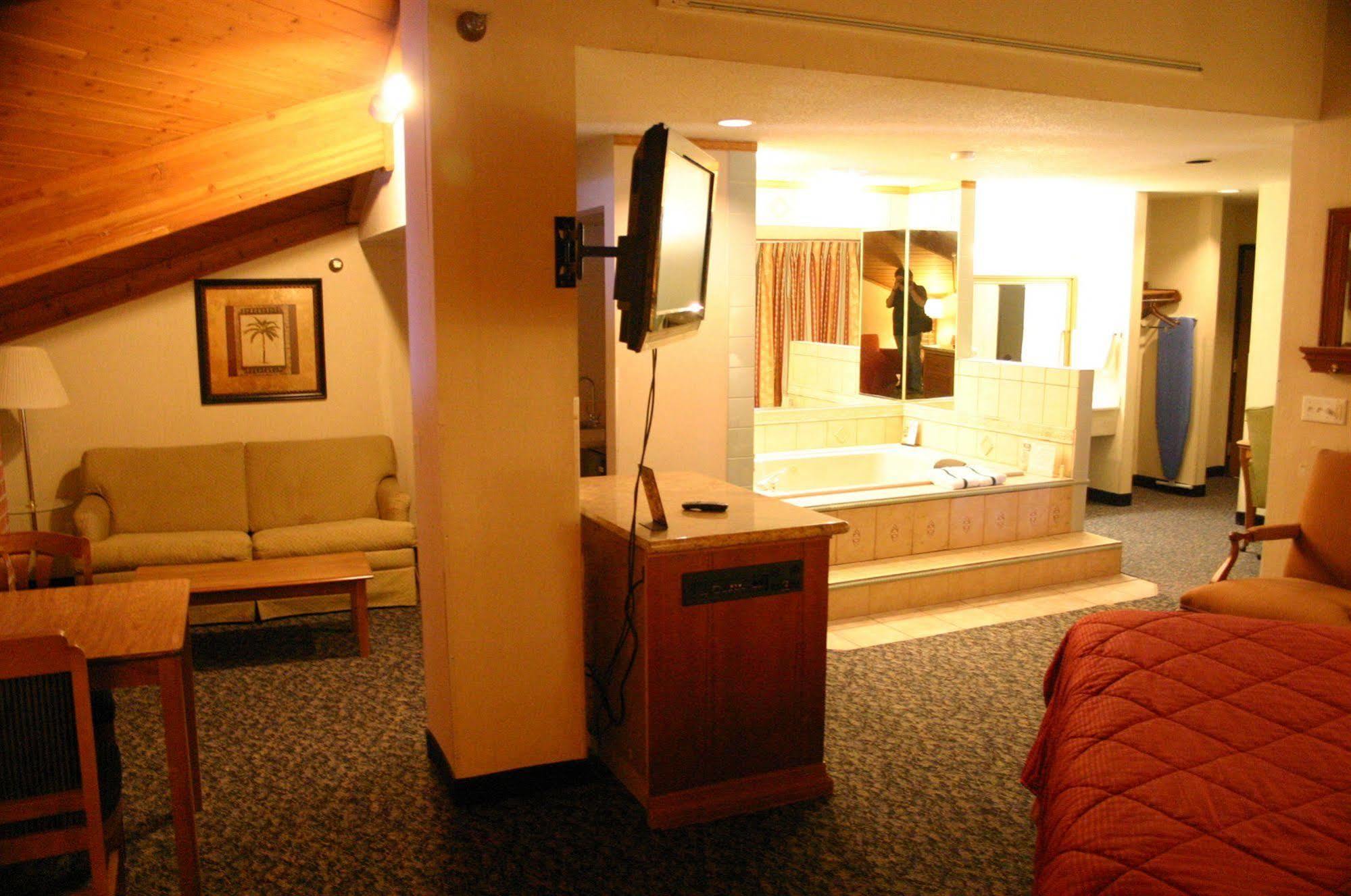 American Inn And Suites Ionia Kültér fotó